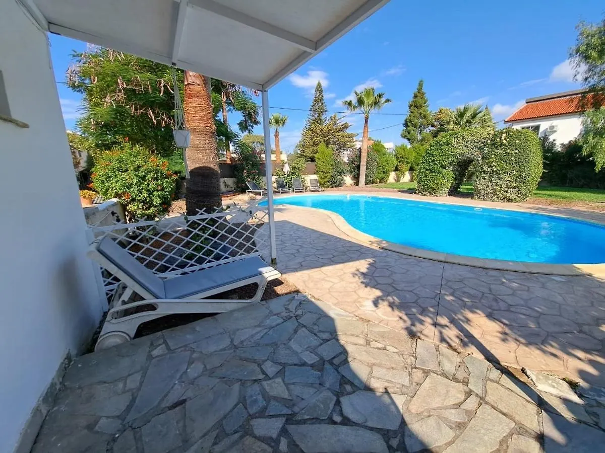 Guest house Mediterranean Poolside Garden Cottage Kiti